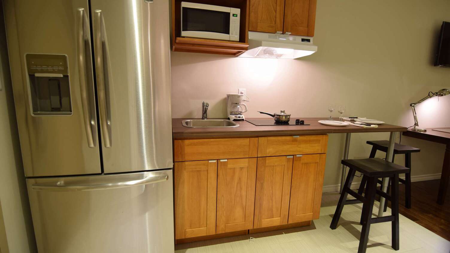 Bachelor Studio Suite image 3
